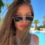 Sarah miniatura 3